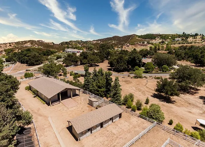 The Oaktree Estate By Fieldtrip - 7 Acre Private Resort With Pool Vineyard