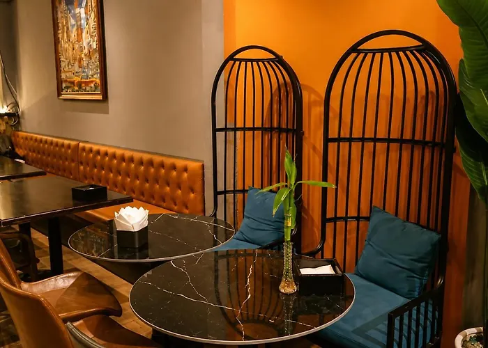 Awesome Hanoi Hostel & Travel