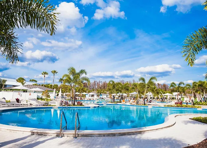 Resort Palm Retreat