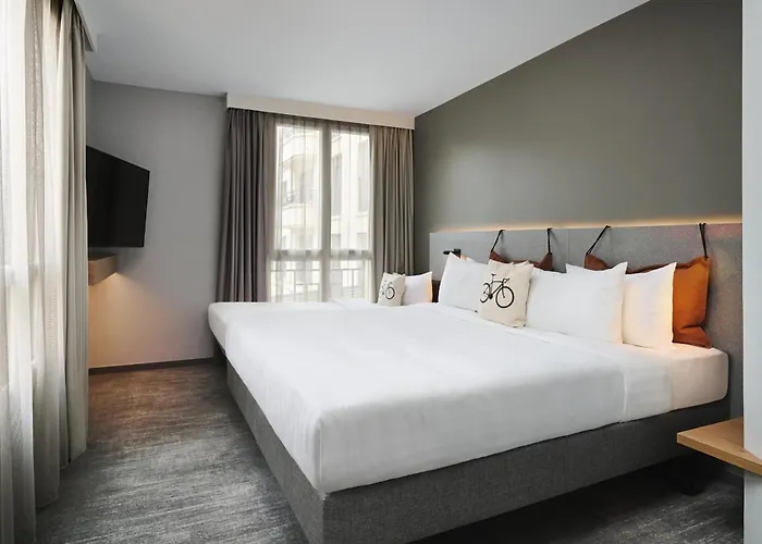 Moxy Paris Clamart