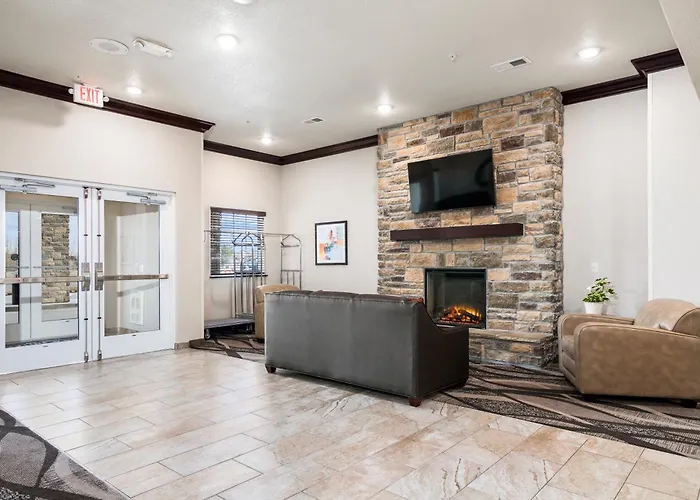 Cobblestone Inn & Suites - Yuma