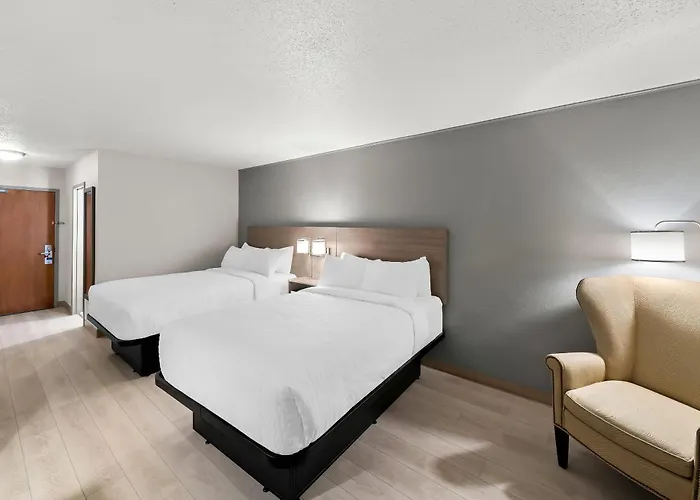 Clarion Inn And Suites Convention Center Kearney