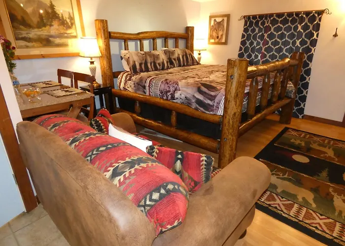 Yellowstone Motel - Adults Only - All Rooms Have Kitchens