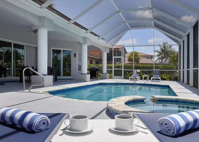 Cape Serenity- Premier Waterfront Villa With Kayaks And Bikes