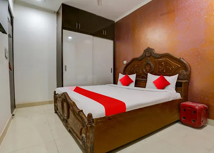 Hotel O Guru Ji Residency