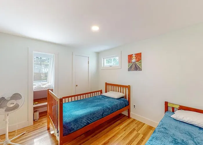 Two Separate Dog-Friendly Homes With Water Views