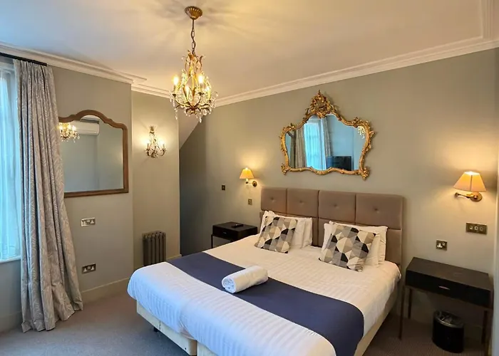 Fielding Hotel