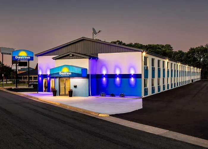 Days Inn By Wyndham La Crosse