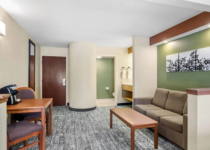 Sleep Inn & Suites Bay View Acme - Traverse City