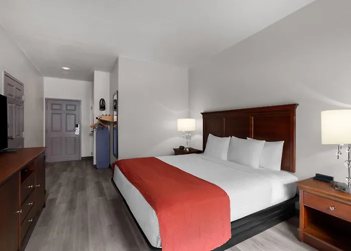 Baymont Inn & Suites By Wyndham Morrow - Atlanta I-75 South