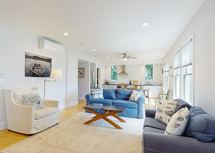 Waterfront Duplex, Walkable, Harbor Views, Ac, Dog Friendly