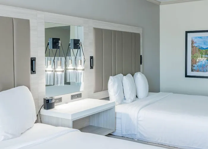 Inn On The Square, An Ascend Collection Hotel