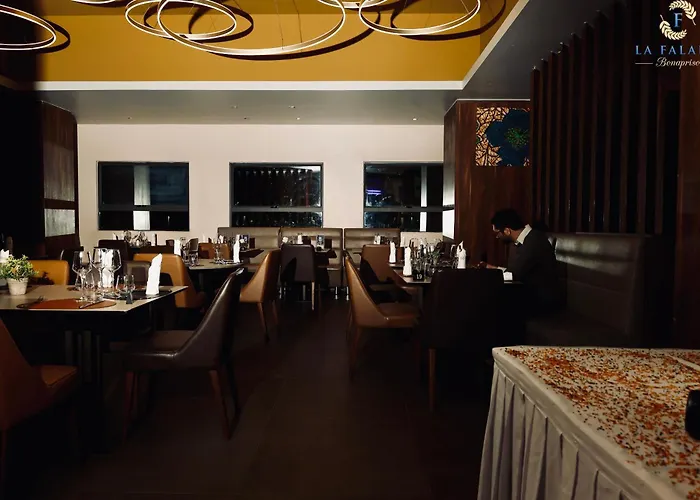 Hotel La Falaise Bonapriso
