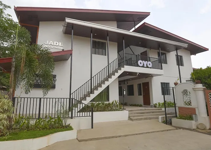 Oyo 736 Jade Apartelle