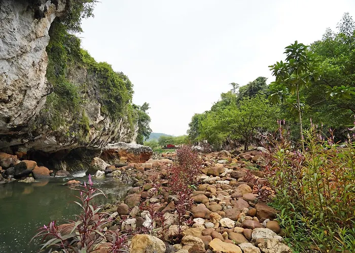 Oyo Homes 90916 Eco Tourism Geopark Rajamandala Homestay Syariah