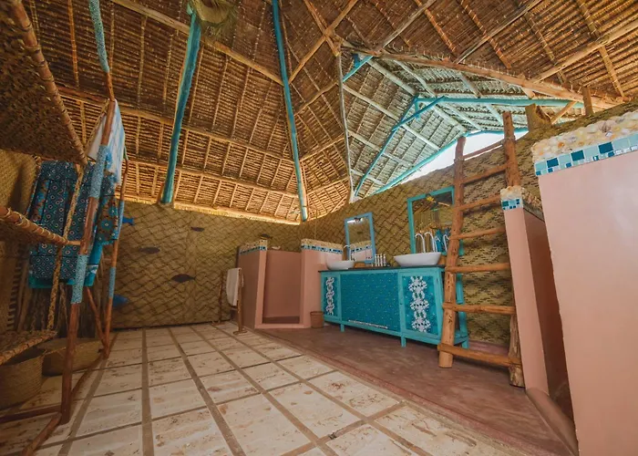 Kizingo Beach Eco Lodge