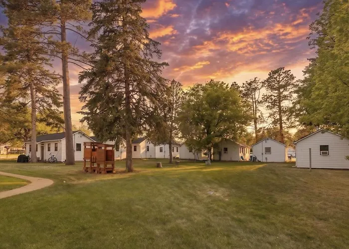 Spearfish Cottages