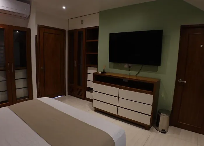 Bartolome Oceanfront Suites
