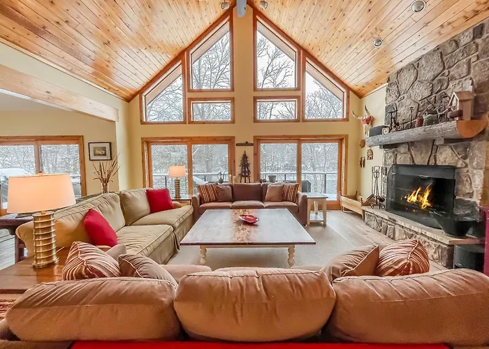 Pet Friendly Newly Renovated W Dock Slip Fire Pit Hot Tub Kayaks
