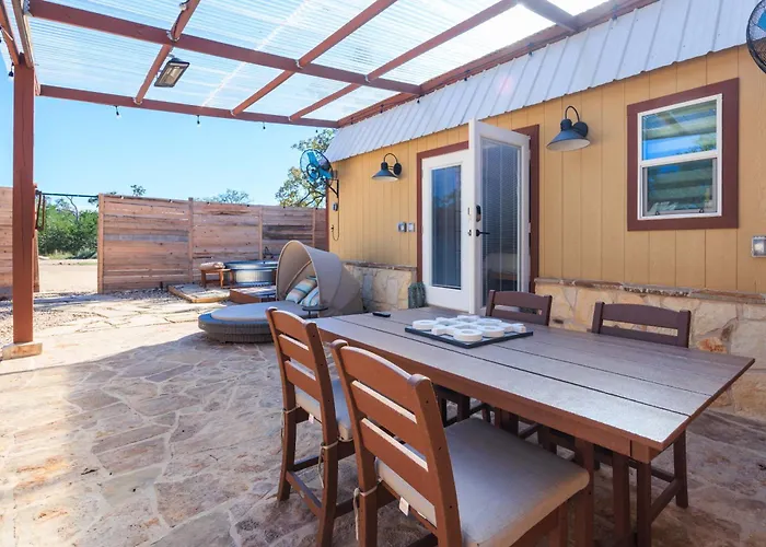 Romantic Tiny Luxury Retreat W Heated Pool, Sauna N Outdoor Shower In Wimberley 10 Acres