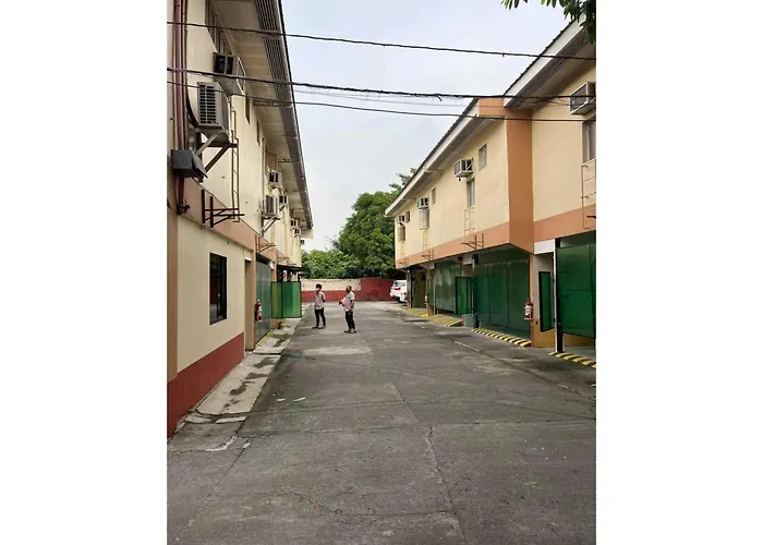 Oyo 1026 Evita Hotel Bacoor
