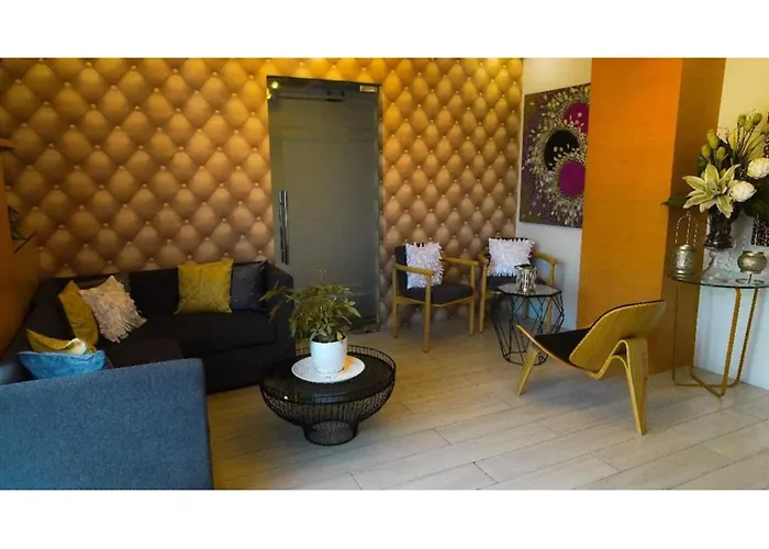 Oyo 1030 Ai Hotel