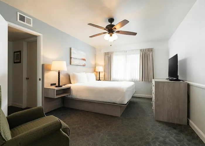 Inn By The Harbor