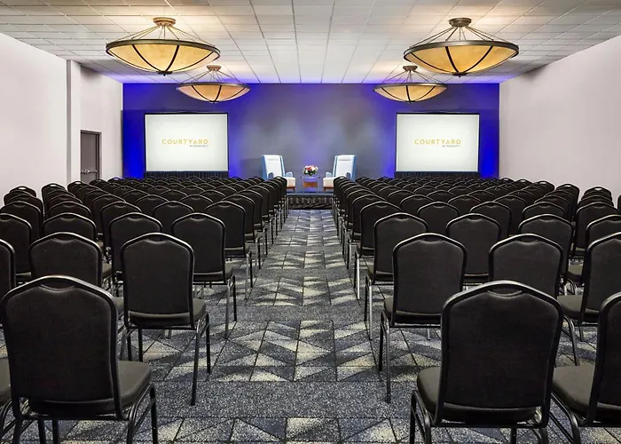 Courtyard By Marriott San Diego Mission Valley/Hotel Circle