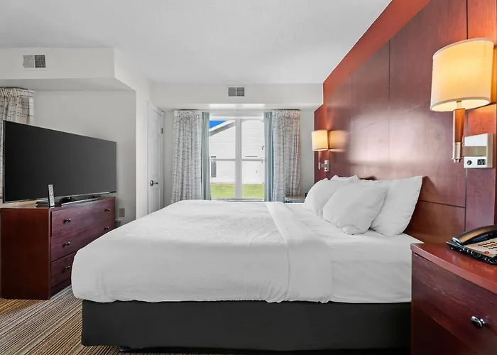 Mainstay Suites Appleton Airport - Fox River Mall Area