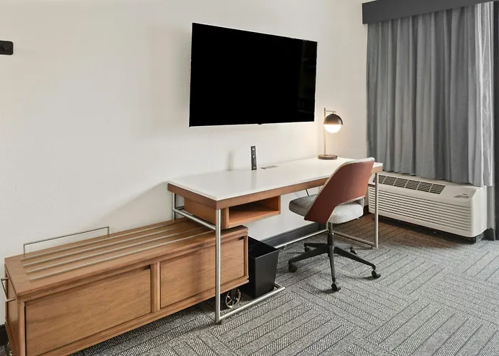 Courtyard By Marriott Columbus
