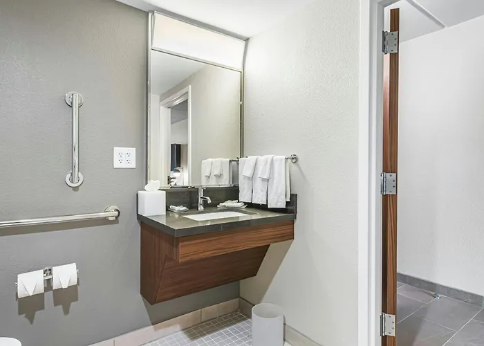 Courtyard By Marriott Columbus