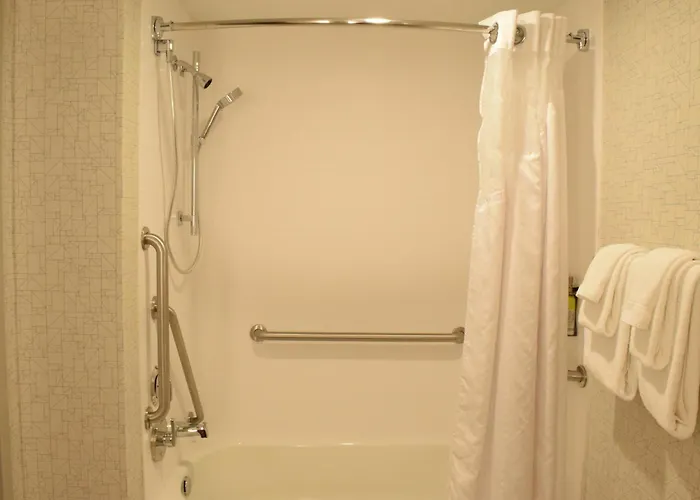Holiday Inn Express Hotel & Suites Rochester Webster By Ihg