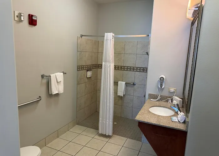 Staybridge Suites Rockford By Ihg