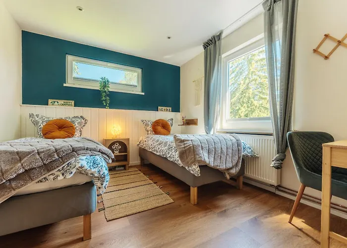 Pavillon Am Kurpark - Top bewertet von Familien! Zentral, modern, ruhig - mit Balkon, Schlitten, Grill, Parkplatz, Wallbox und inklusive Wäschepaket