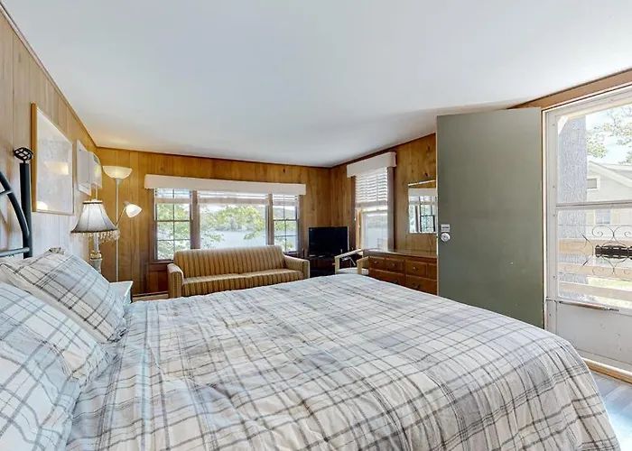 King Birch Lake Home, Unit 10