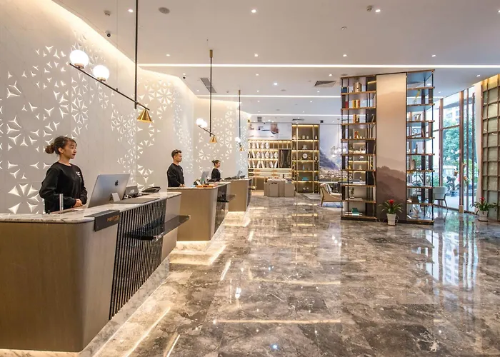 Atour Hotel Qingyuan Shunying Guangbai