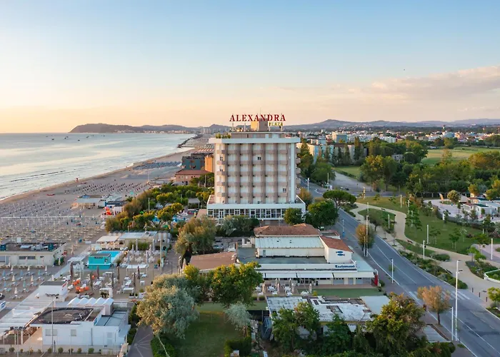 Alexandra Plaza Hotel