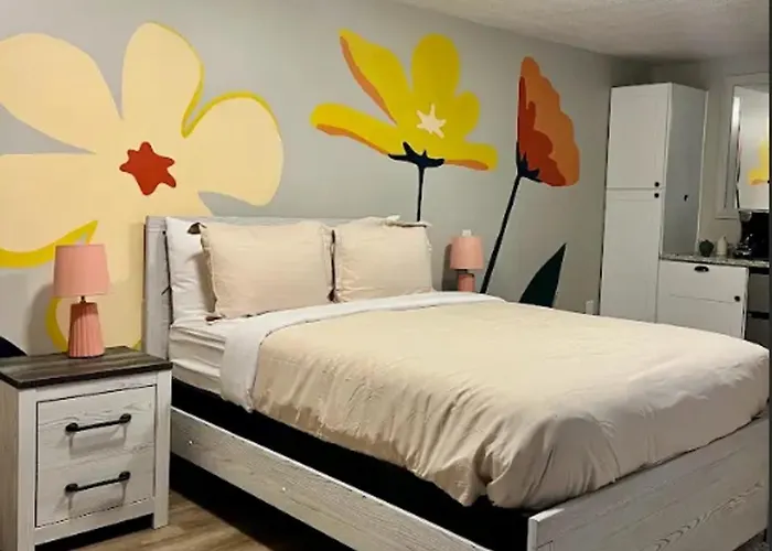 Wildflower Room At The Trailblazer Unit 10