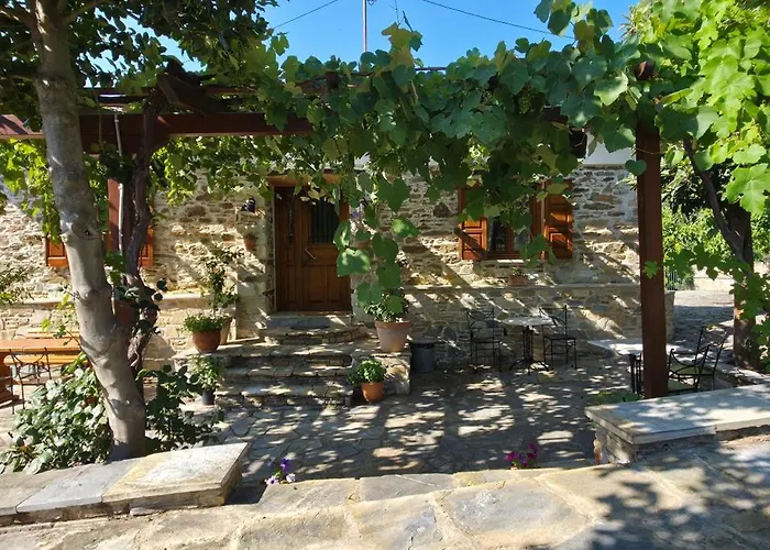 Triantafillies Traditional Hotel