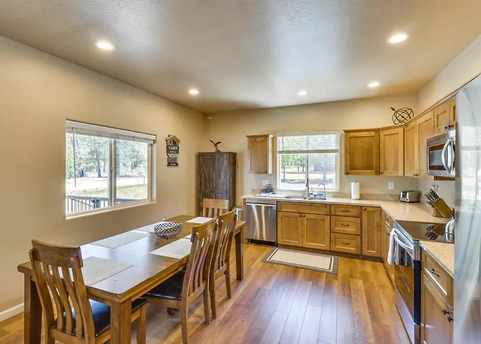 Patio & Atv Trail Access: Quiet Cabin In Show Low