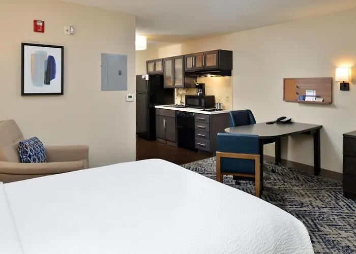 Candlewood Suites Saint Joseph By Ihg