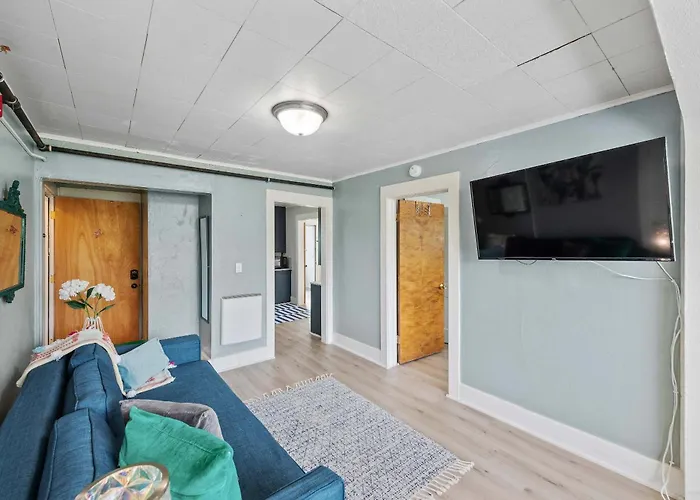 #Stayinmydistrict Heritage House Suite