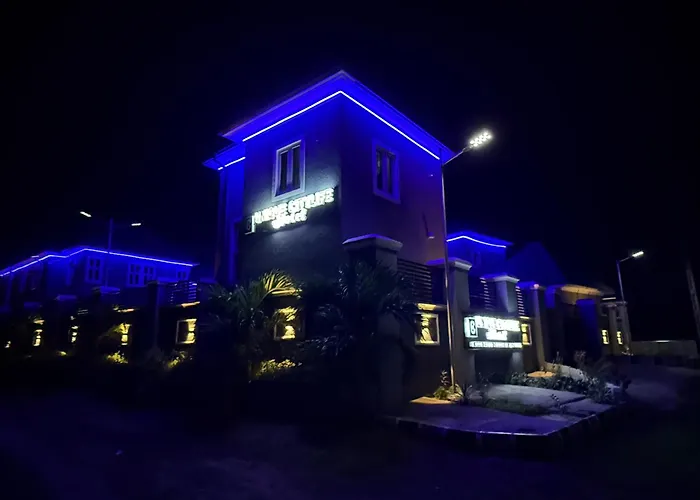 Unique Citylife Hotel
