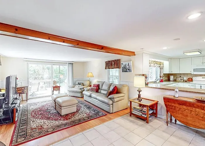 Falmouth Beachtown Getaway