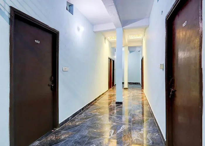 Spot On New Diamond Guest House