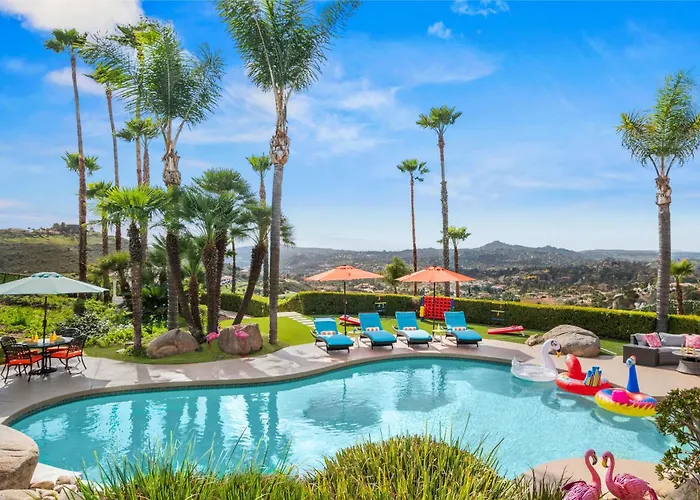 Luxury Hilltop Estate I Resort Pool I Sunset Views