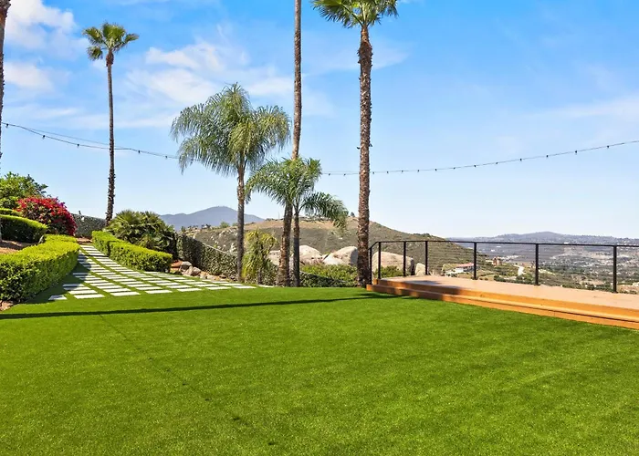 Luxury Hilltop Estate I Resort Pool I Sunset Views