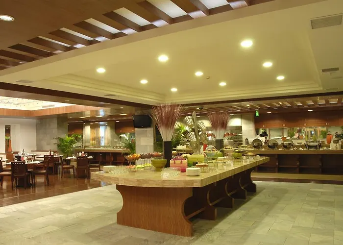 Crowne Plaza Hotel Dandong