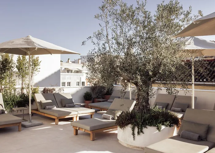 Hotel Well And Come Malaga