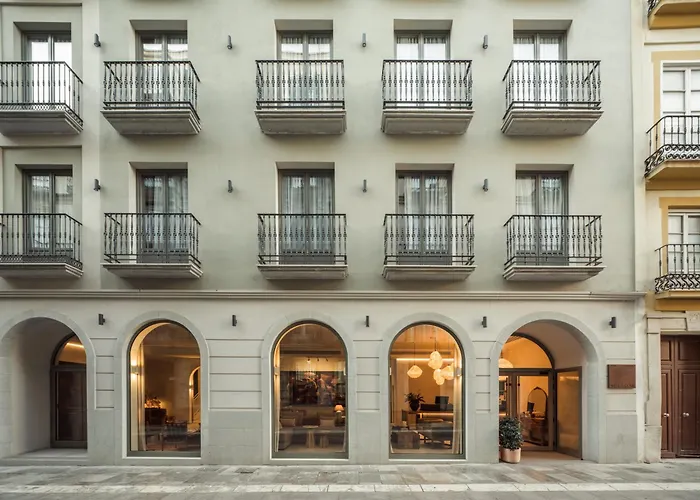 Hotel Well And Come Malaga